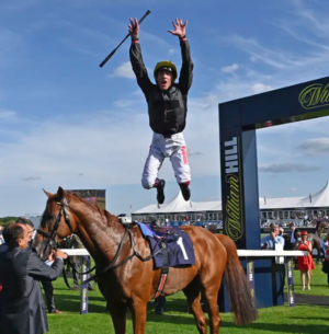 Dettori tradmark jump off a horse